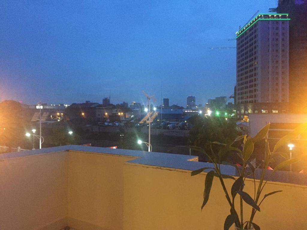 K9 Riverside Hotel Phnom Penh Exteriör bild